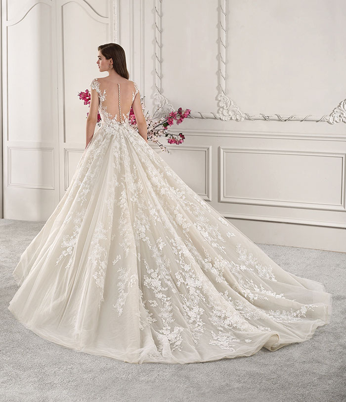 Drömklänningar från Bridal Stockholm Bröllopsmagasinet Drömklänningar från Bridal Stockholm Bröllopsmagasinet