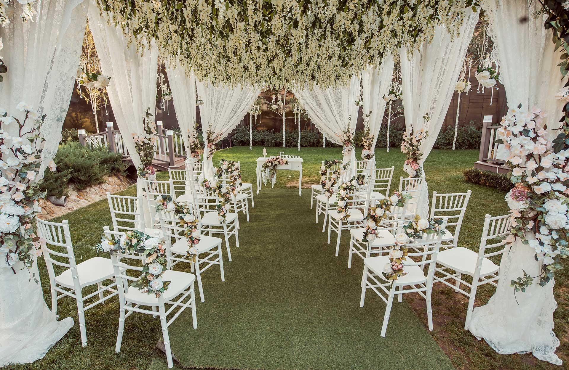 Dekorera festlokal bröllop