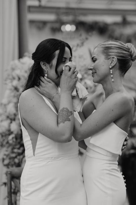 Maria & Julie - Bröllop på Norrviken - foto Ingrid Tjernström